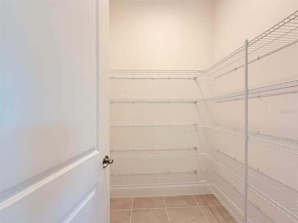 En Renta: $2,650 (3 camas, 3 baños, 2305 Pies cuadrados)