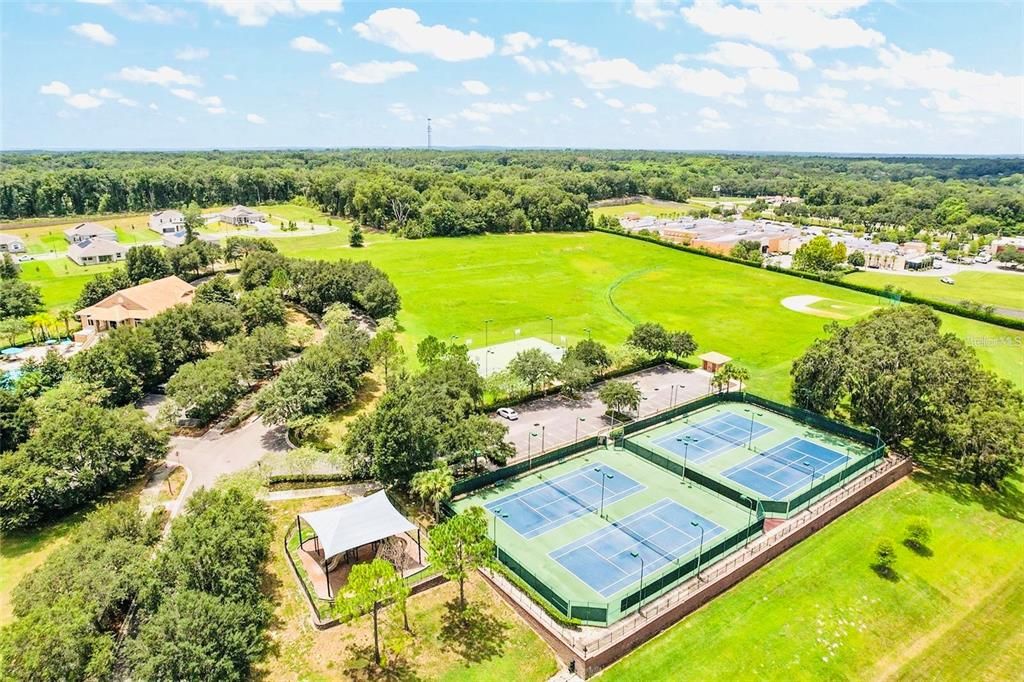 Activo con contrato: $345,000 (3 camas, 2 baños, 1540 Pies cuadrados)