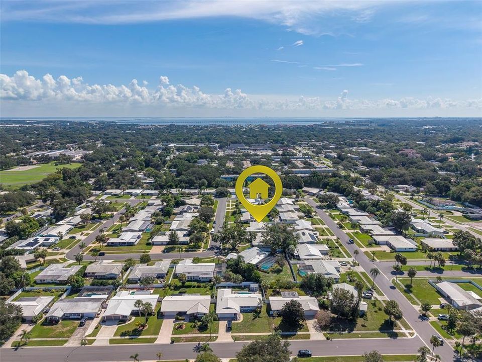 En Venta: $575,000 (4 camas, 3 baños, 2292 Pies cuadrados)