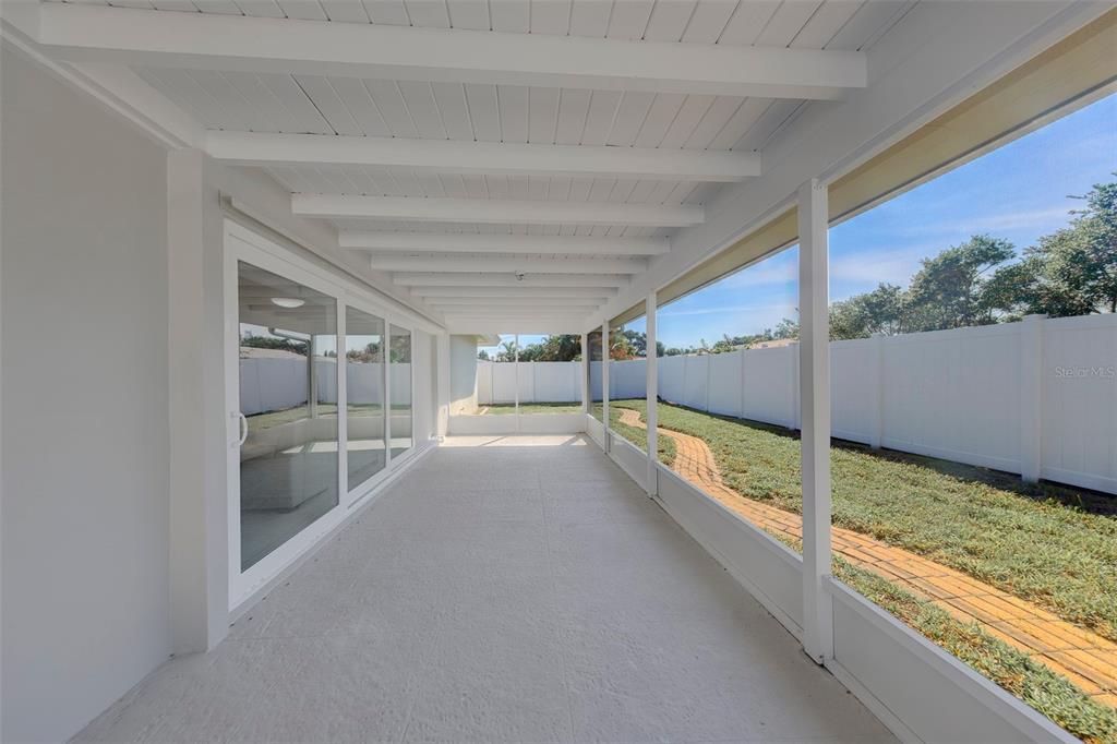 En Venta: $575,000 (4 camas, 3 baños, 2292 Pies cuadrados)