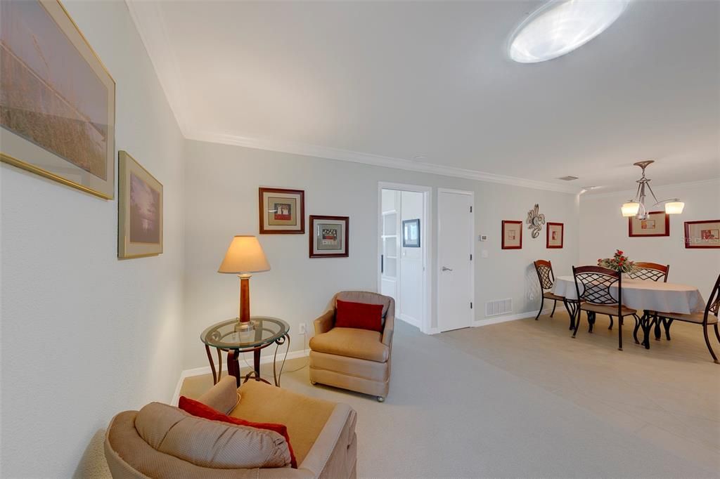 En Venta: $575,000 (4 camas, 3 baños, 2292 Pies cuadrados)