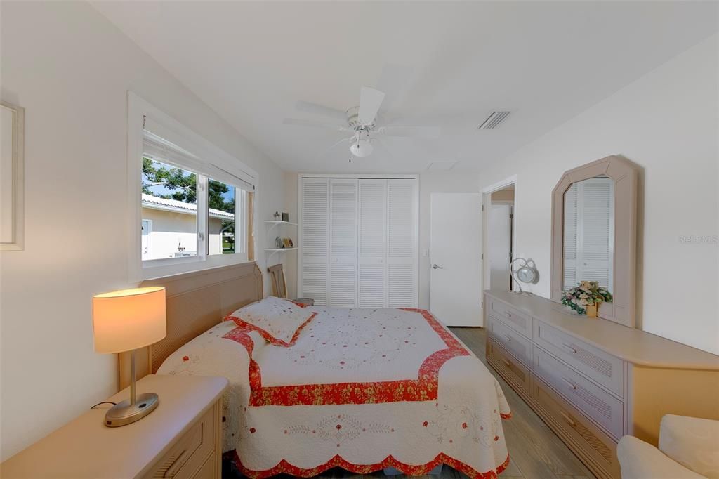 En Venta: $575,000 (4 camas, 3 baños, 2292 Pies cuadrados)