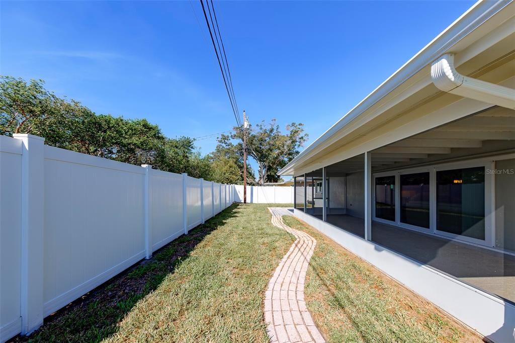 En Venta: $575,000 (4 camas, 3 baños, 2292 Pies cuadrados)