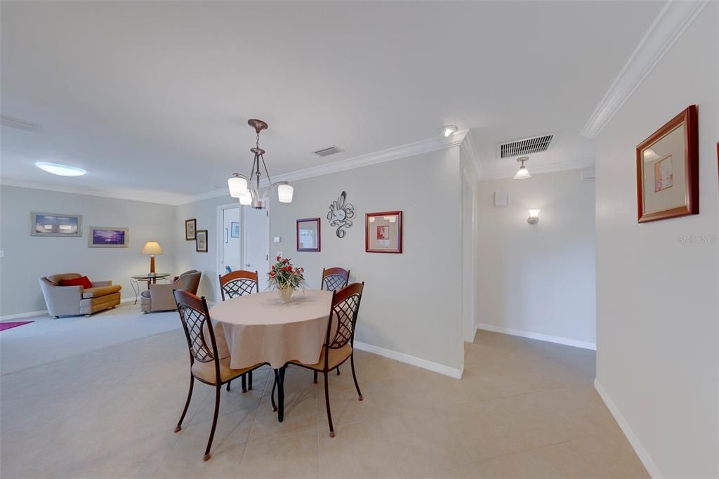En Venta: $575,000 (4 camas, 3 baños, 2292 Pies cuadrados)