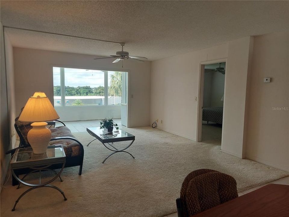 For Sale: $106,000 (2 beds, 2 baths, 1347 Square Feet)