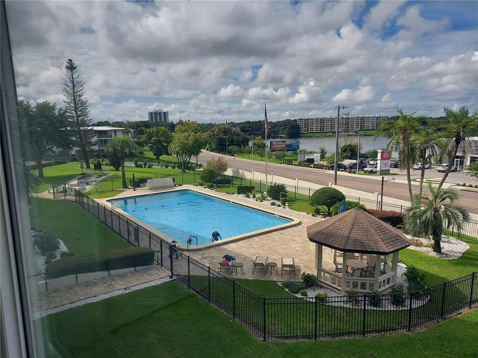 For Sale: $106,000 (2 beds, 2 baths, 1347 Square Feet)