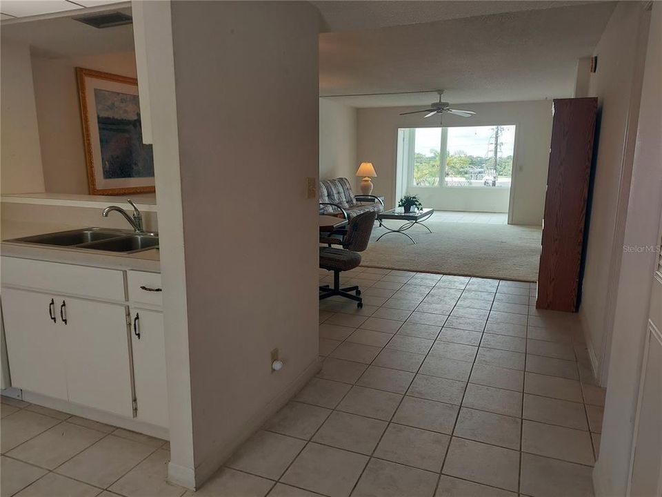 For Sale: $106,000 (2 beds, 2 baths, 1347 Square Feet)