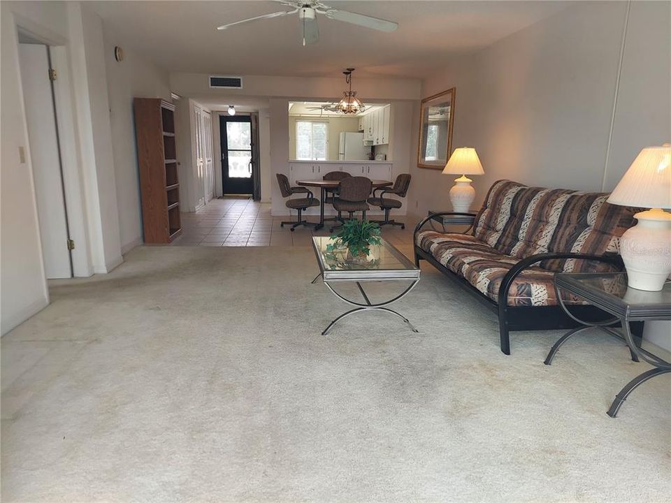 For Sale: $106,000 (2 beds, 2 baths, 1347 Square Feet)