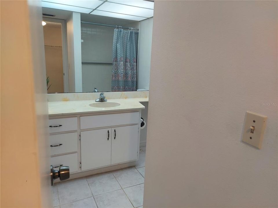For Sale: $106,000 (2 beds, 2 baths, 1347 Square Feet)