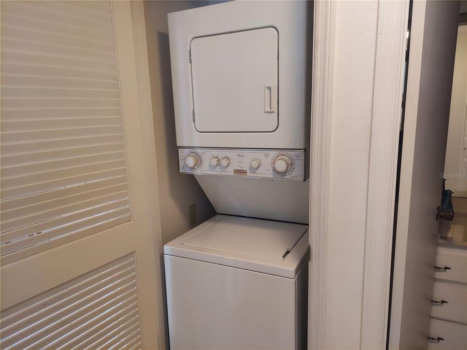 For Sale: $106,000 (2 beds, 2 baths, 1347 Square Feet)