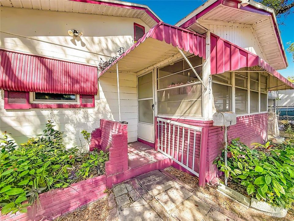 En Venta: $240,000 (2 camas, 1 baños, 841 Pies cuadrados)