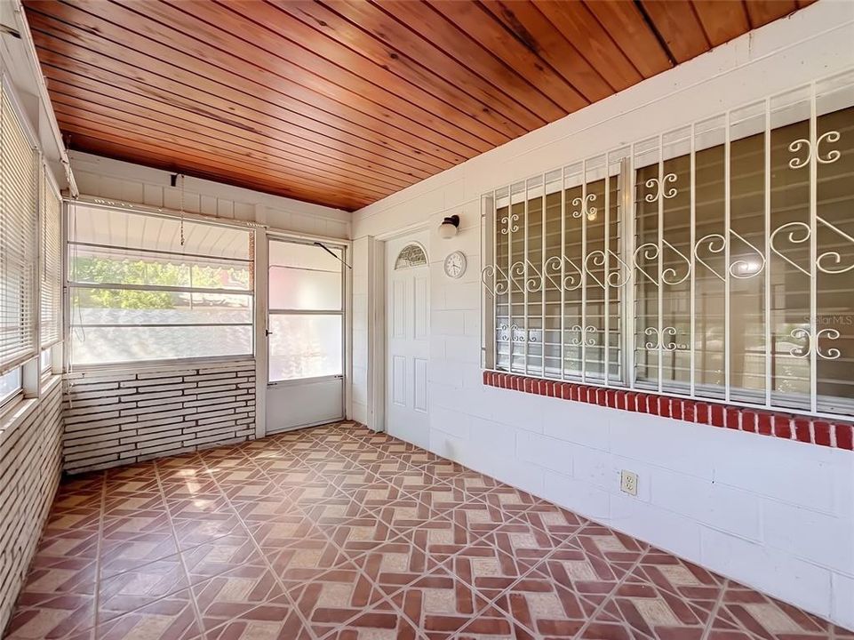 En Venta: $240,000 (2 camas, 1 baños, 841 Pies cuadrados)