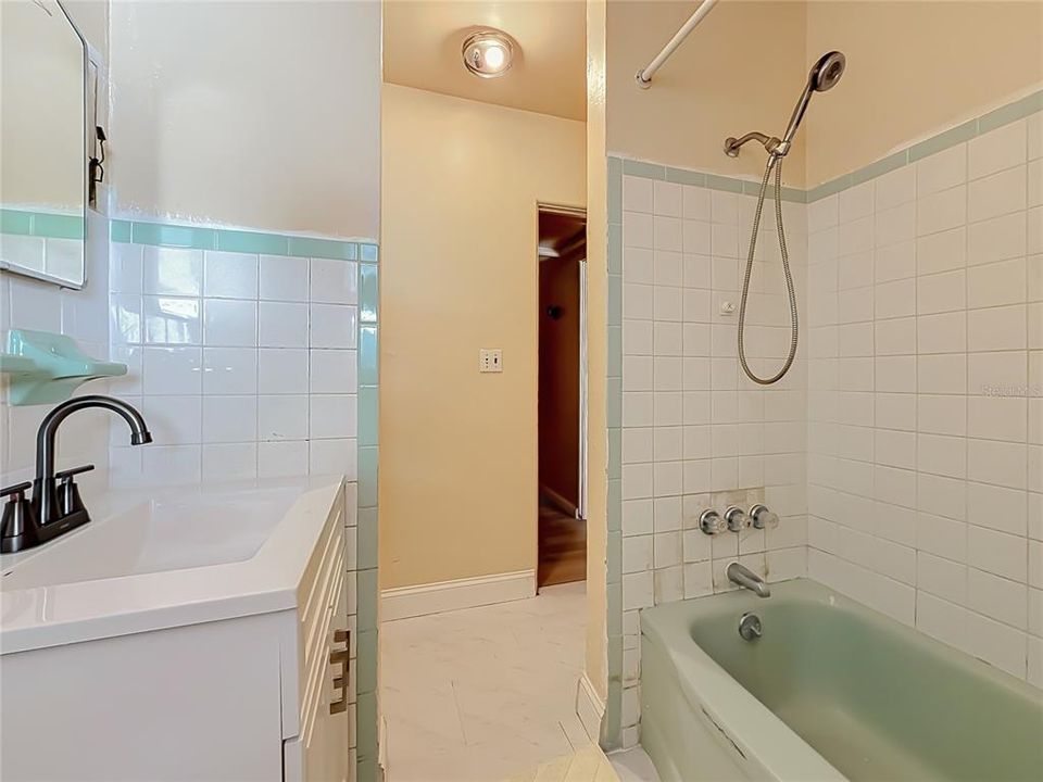 En Venta: $240,000 (2 camas, 1 baños, 841 Pies cuadrados)
