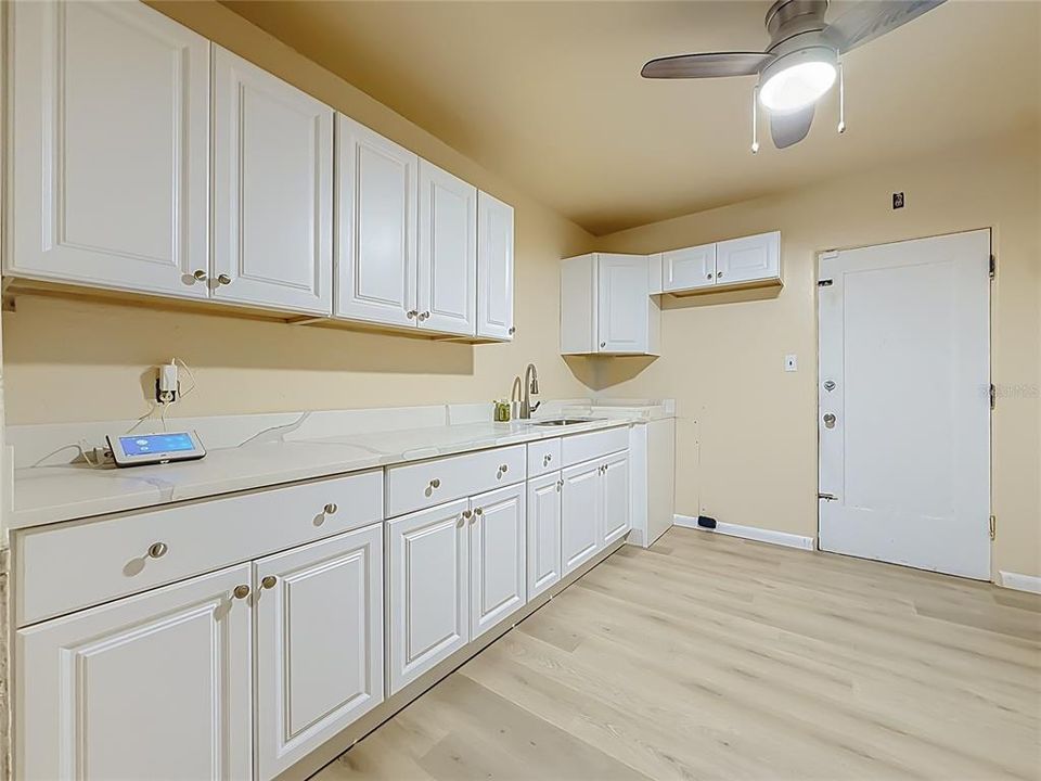 En Venta: $240,000 (2 camas, 1 baños, 841 Pies cuadrados)