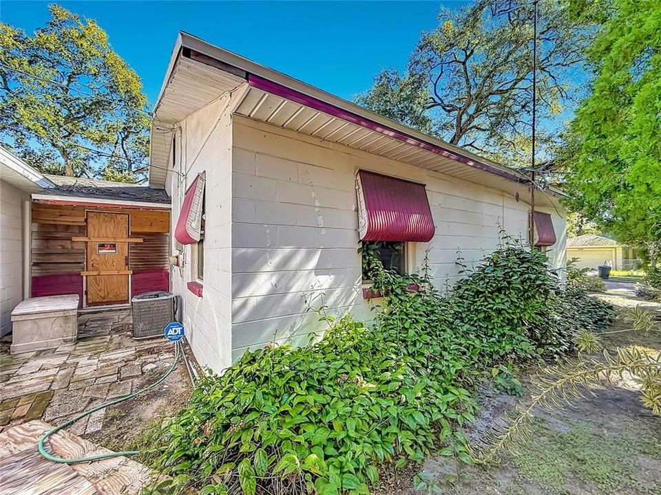 En Venta: $240,000 (2 camas, 1 baños, 841 Pies cuadrados)