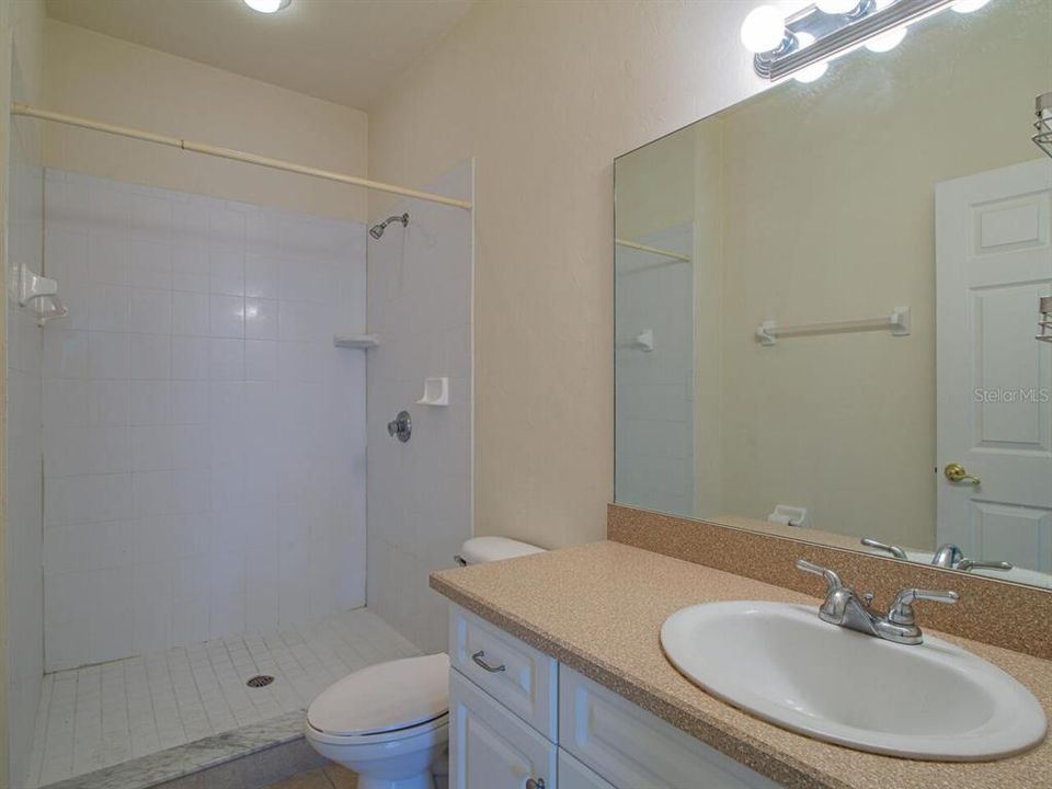 В аренду: $1,895 (3 спален, 2 ванн, 1747 Квадратных фут)