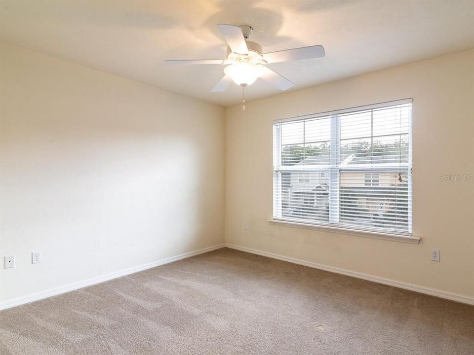 В аренду: $1,895 (3 спален, 2 ванн, 1747 Квадратных фут)