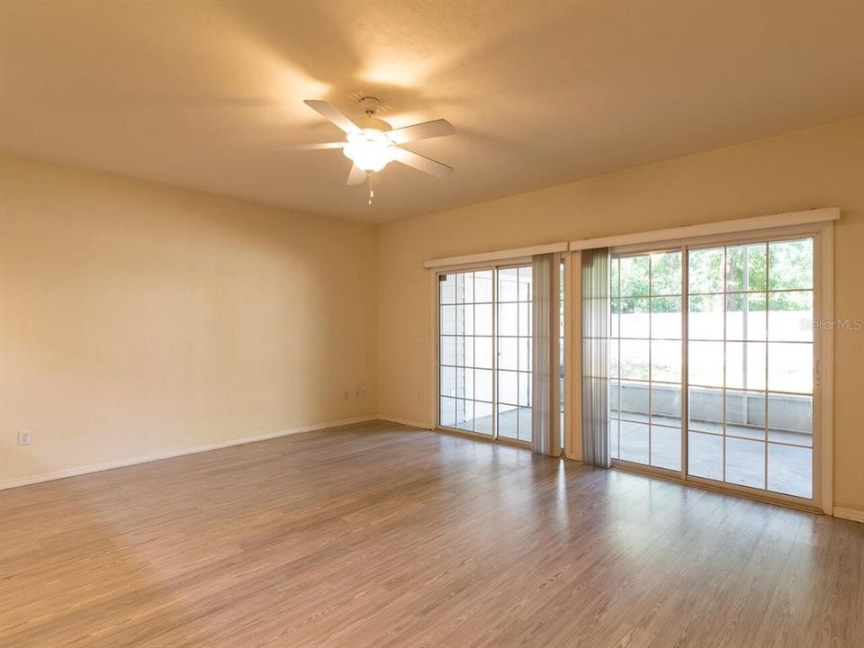 В аренду: $1,895 (3 спален, 2 ванн, 1747 Квадратных фут)