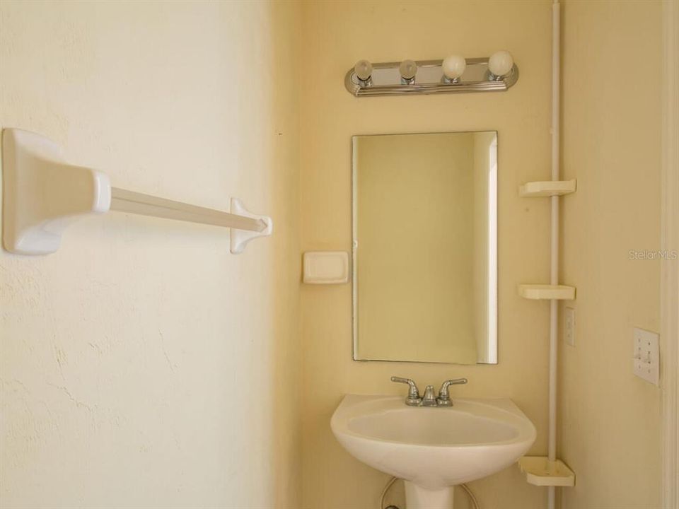 В аренду: $1,895 (3 спален, 2 ванн, 1747 Квадратных фут)