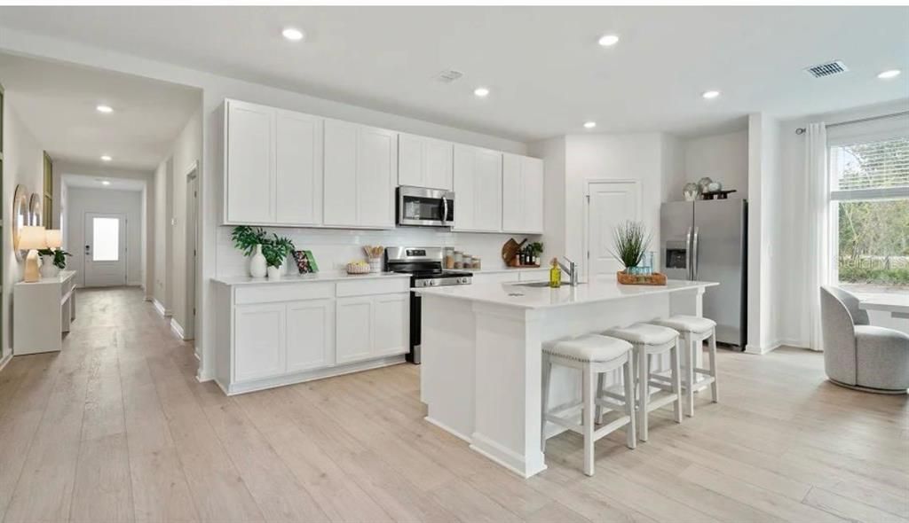 For Rent: $3,890 (4 beds, 3 baths, 2366 Square Feet)