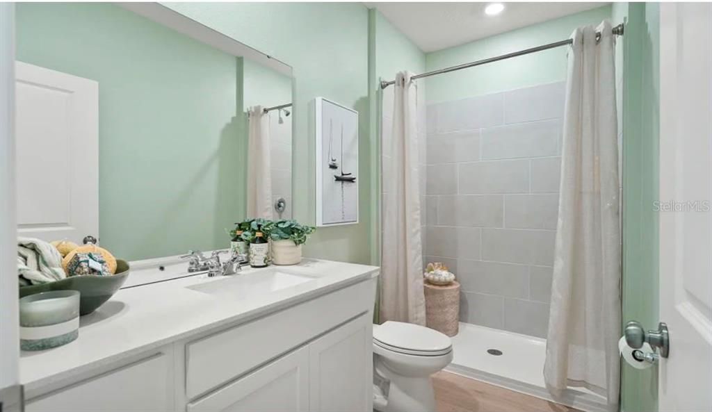 For Rent: $3,890 (4 beds, 3 baths, 2366 Square Feet)