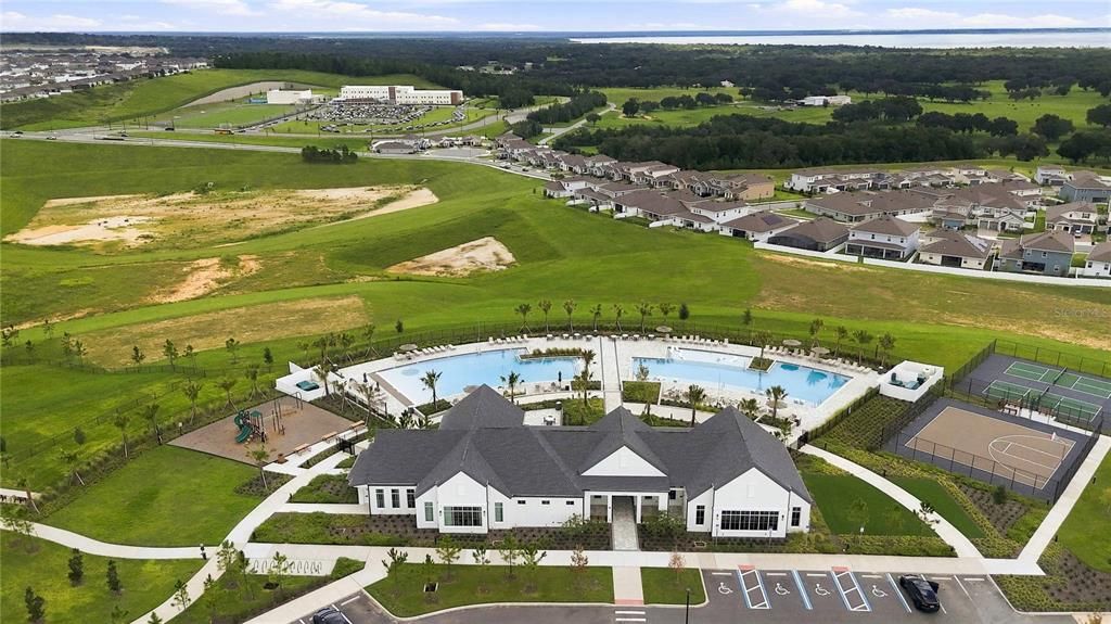На продажу: $845,000 (6 спален, 4 ванн, 4000 Квадратных фут)