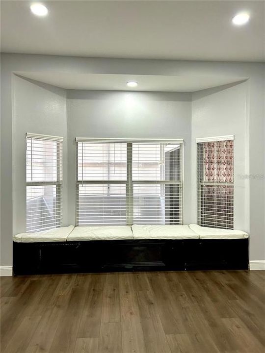 For Rent: $3,600 (4 beds, 3 baths, 2501 Square Feet)