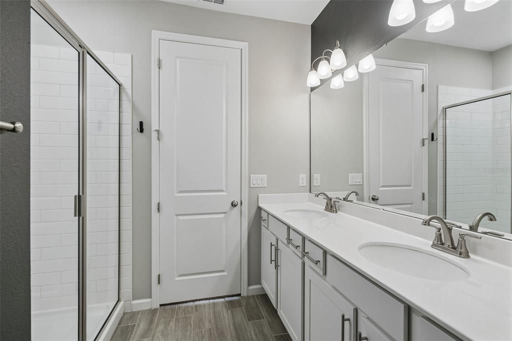 For Rent: $2,050 (3 beds, 2 baths, 1725 Square Feet)