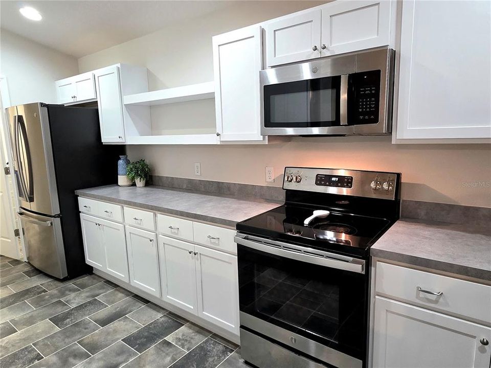 For Sale: $265,000 (3 beds, 2 baths, 1543 Square Feet)