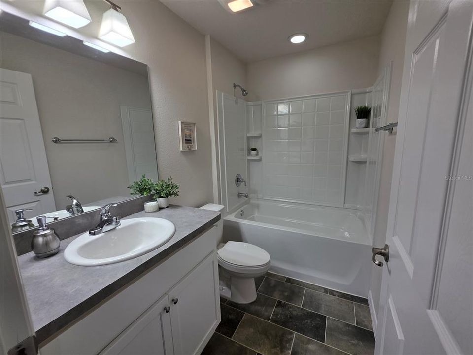 For Sale: $265,000 (3 beds, 2 baths, 1543 Square Feet)