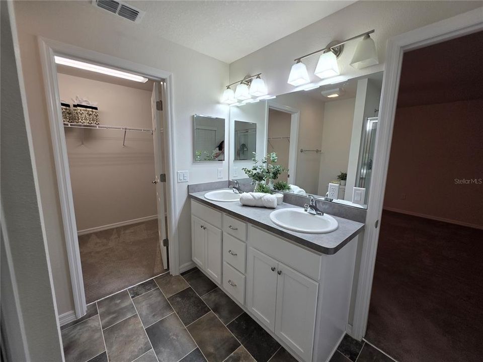 For Sale: $265,000 (3 beds, 2 baths, 1543 Square Feet)