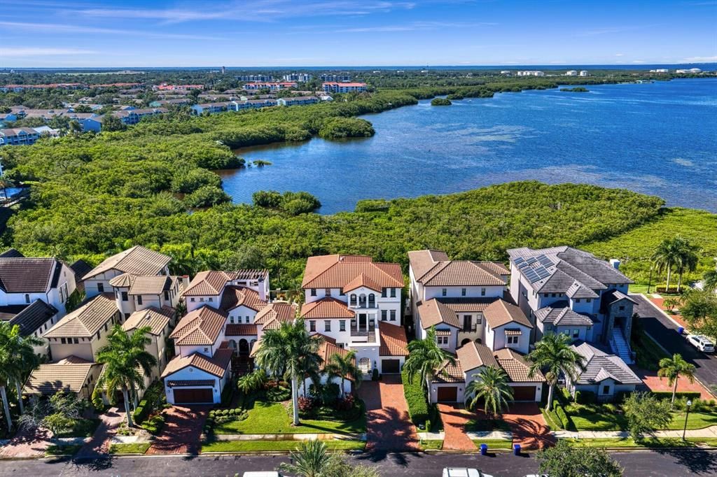 На продажу: $3,950,000 (4 спален, 5 ванн, 5765 Квадратных фут)