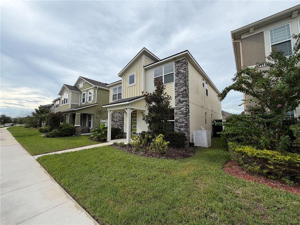 For Sale: $500,000 (3 beds, 2 baths, 2049 Square Feet)