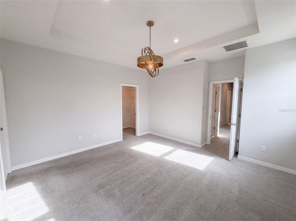 For Sale: $500,000 (3 beds, 2 baths, 2049 Square Feet)
