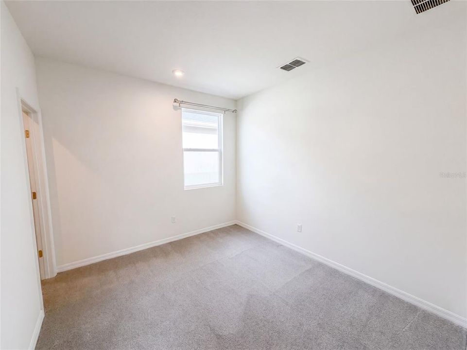 For Sale: $500,000 (3 beds, 2 baths, 2049 Square Feet)