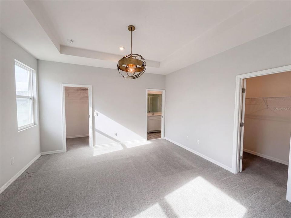 For Sale: $500,000 (3 beds, 2 baths, 2049 Square Feet)