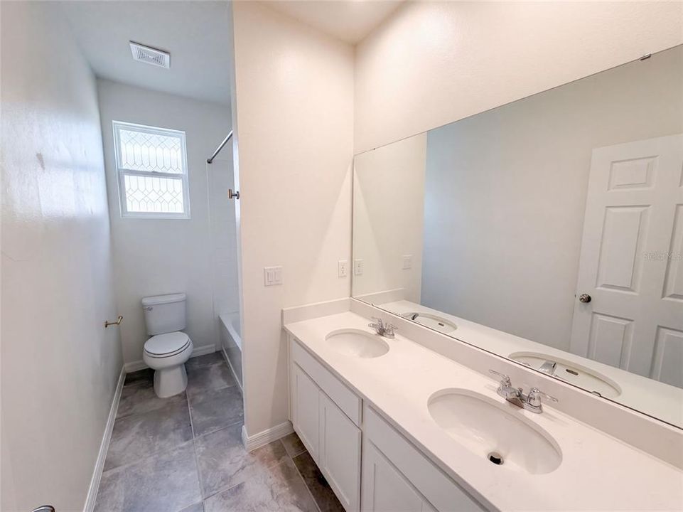 For Sale: $500,000 (3 beds, 2 baths, 2049 Square Feet)