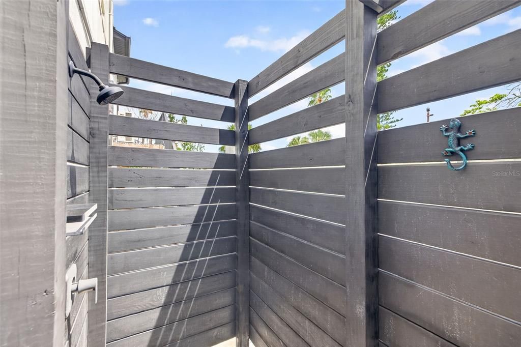 For Sale: $2,150,000 (4 beds, 3 baths, 2852 Square Feet)