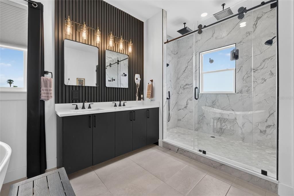 For Sale: $2,150,000 (4 beds, 3 baths, 2852 Square Feet)