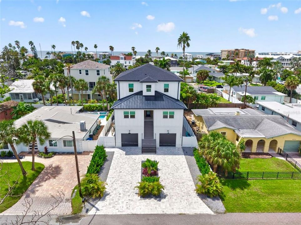 For Sale: $2,150,000 (4 beds, 3 baths, 2852 Square Feet)