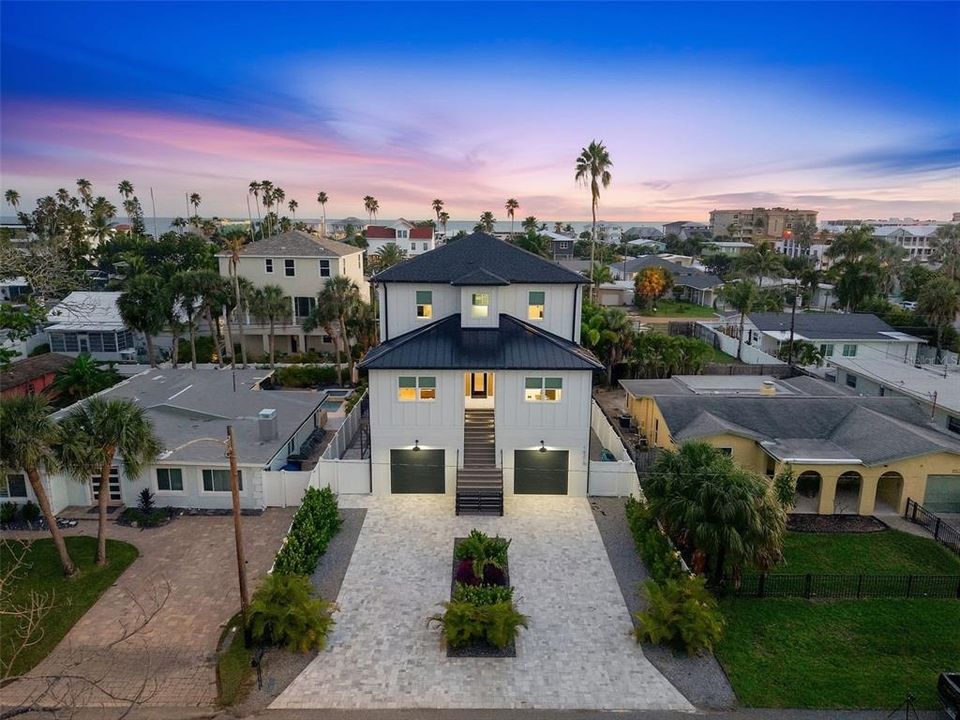 For Sale: $2,150,000 (4 beds, 3 baths, 2852 Square Feet)