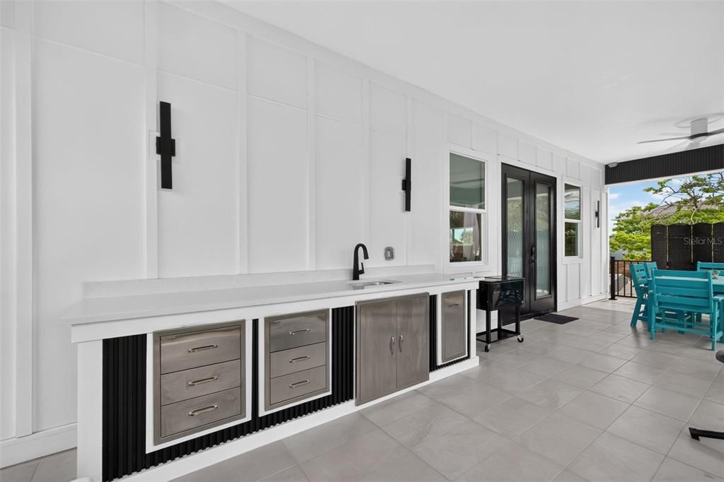 For Sale: $2,150,000 (4 beds, 3 baths, 2852 Square Feet)
