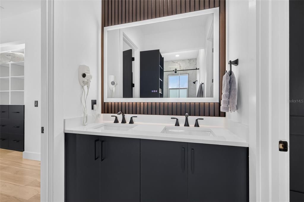 For Sale: $2,150,000 (4 beds, 3 baths, 2852 Square Feet)
