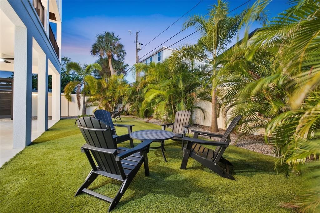 For Sale: $2,150,000 (4 beds, 3 baths, 2852 Square Feet)