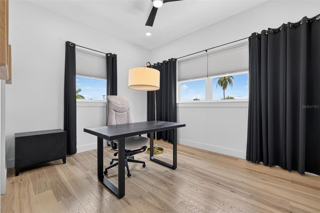 For Sale: $2,150,000 (4 beds, 3 baths, 2852 Square Feet)