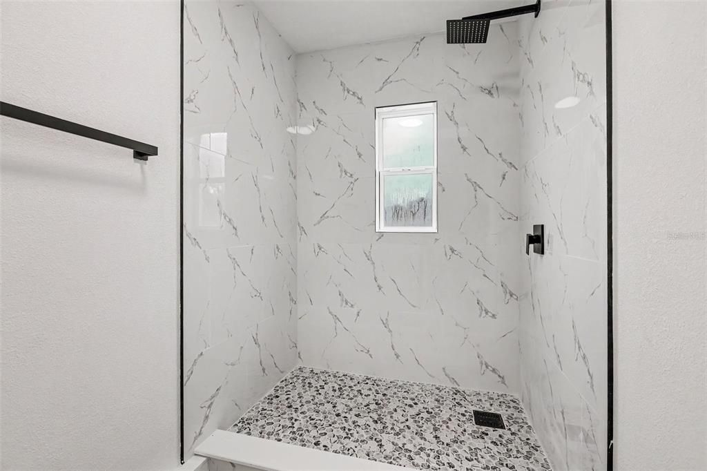 For Sale: $285,900 (3 beds, 2 baths, 1362 Square Feet)