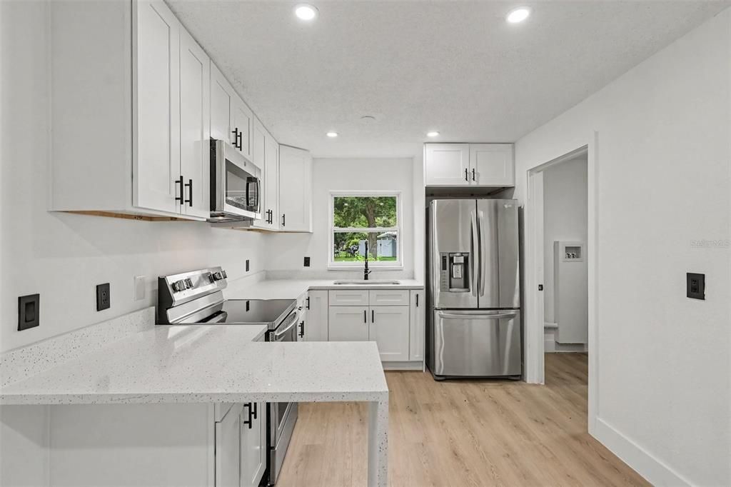 For Sale: $285,900 (3 beds, 2 baths, 1362 Square Feet)