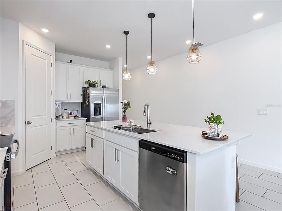 For Sale: $540,000 (4 beds, 2 baths, 1900 Square Feet)