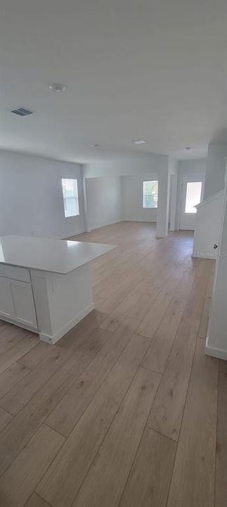 En Renta: $2,590 (4 camas, 2 baños, 2071 Pies cuadrados)