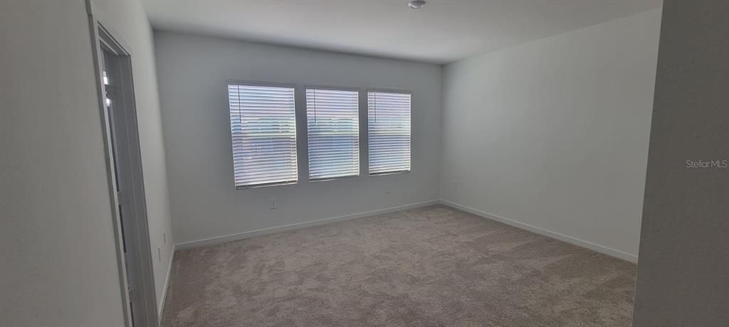 En Renta: $2,590 (4 camas, 2 baños, 2071 Pies cuadrados)